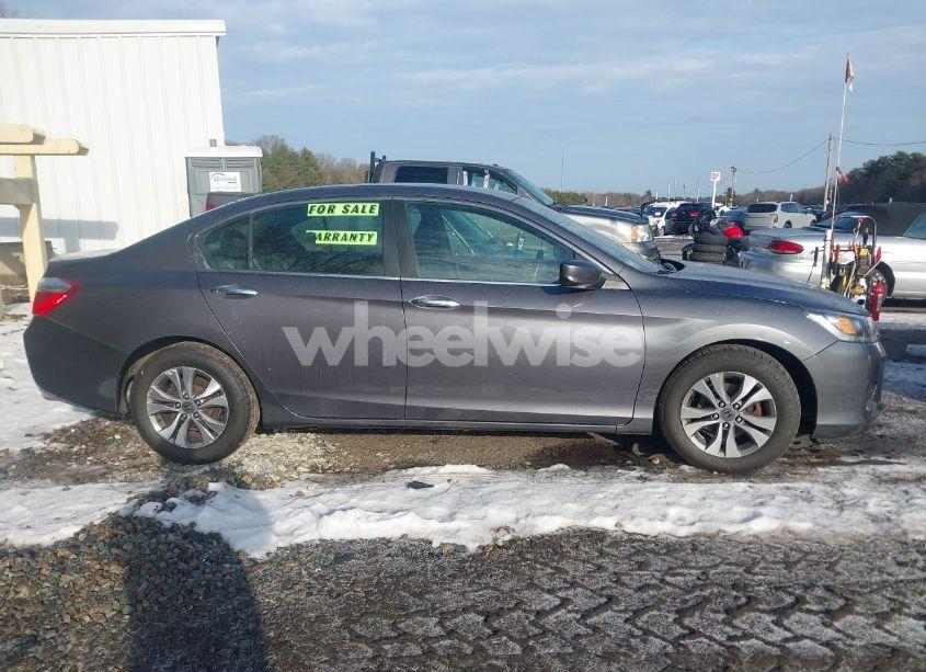 Photo 13 of 2014 Honda Accord LX (VIN 1HGCR2F31EA030031)