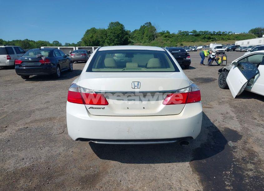 Photo 16 of 2014 Honda Accord LX (VIN 1HGCR2F31EA052112)