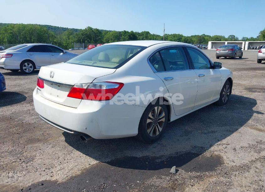 Photo 4 of 2014 Honda Accord LX (VIN 1HGCR2F31EA052112)