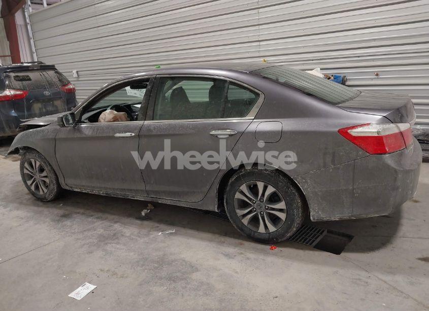 Photo 14 of 2015 Honda Accord LX (VIN 1HGCR2F31FA011285)