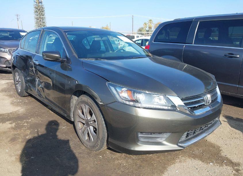 2015 Honda Accord LX (VIN 1HGCR2F31FA019581) main photo