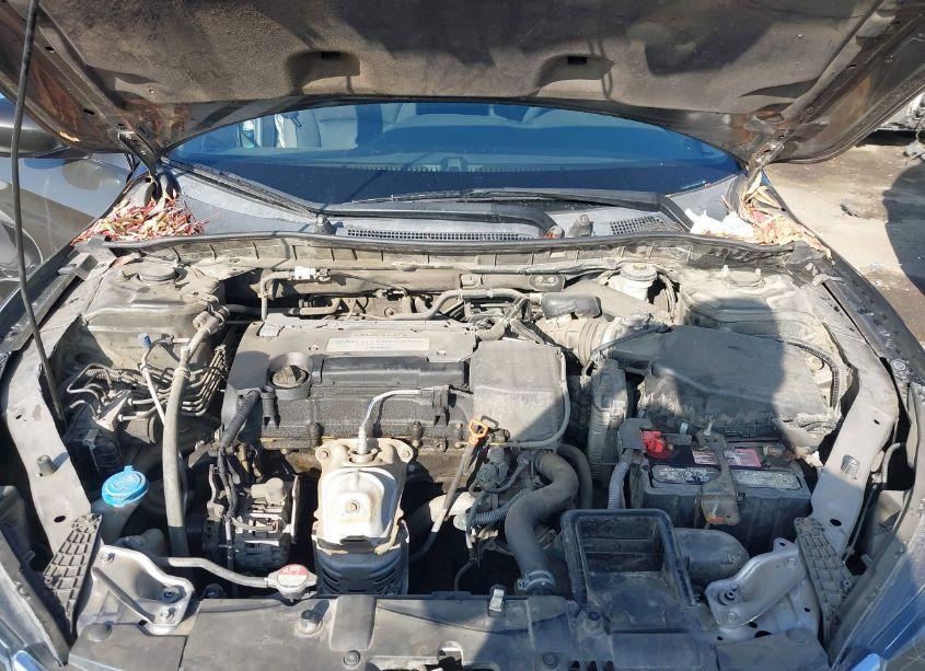 Photo 10 of 2015 Honda Accord LX (VIN 1HGCR2F31FA019581)