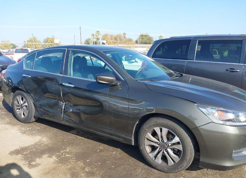 Photo 13 of 2015 Honda Accord LX (VIN 1HGCR2F31FA019581)