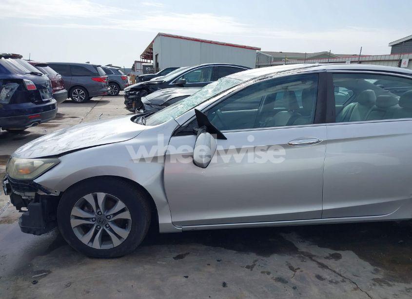 Photo 12 of 2015 Honda Accord LX (VIN 1HGCR2F31FA022433)