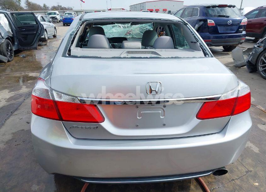 Photo 14 of 2015 Honda Accord LX (VIN 1HGCR2F31FA022433)