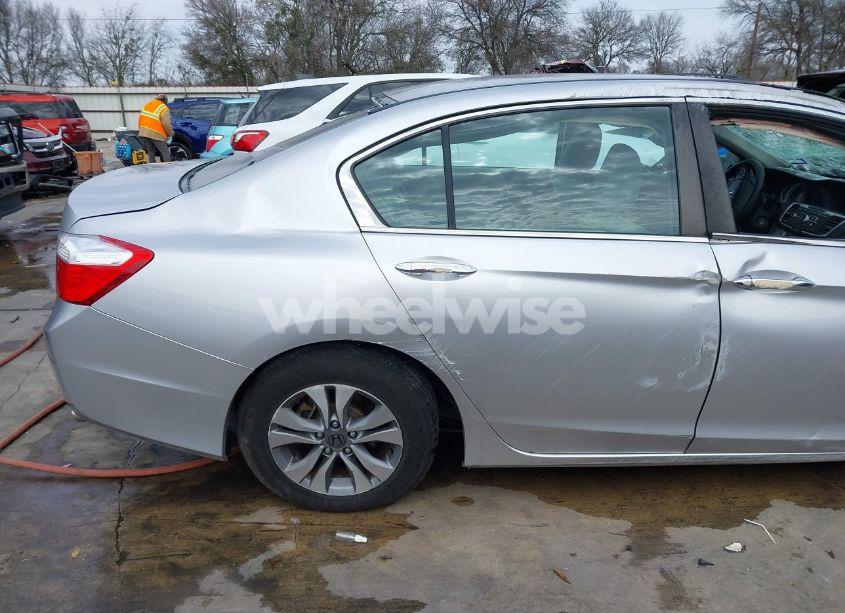 Photo 15 of 2015 Honda Accord LX (VIN 1HGCR2F31FA022433)