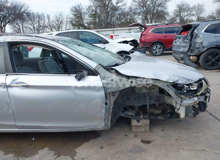 Photo 16 of 2015 Honda Accord LX (VIN 1HGCR2F31FA022433)