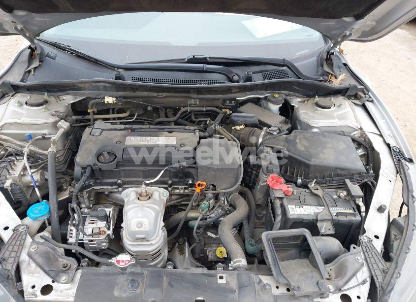 Photo 10 of 2015 Honda Accord LX (VIN 1HGCR2F31FA115663)