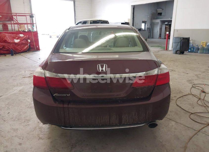 Photo 16 of 2015 Honda Accord LX (VIN 1HGCR2F31FA133726)