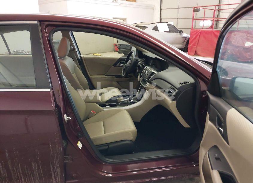 Photo 5 of 2015 Honda Accord LX (VIN 1HGCR2F31FA133726)