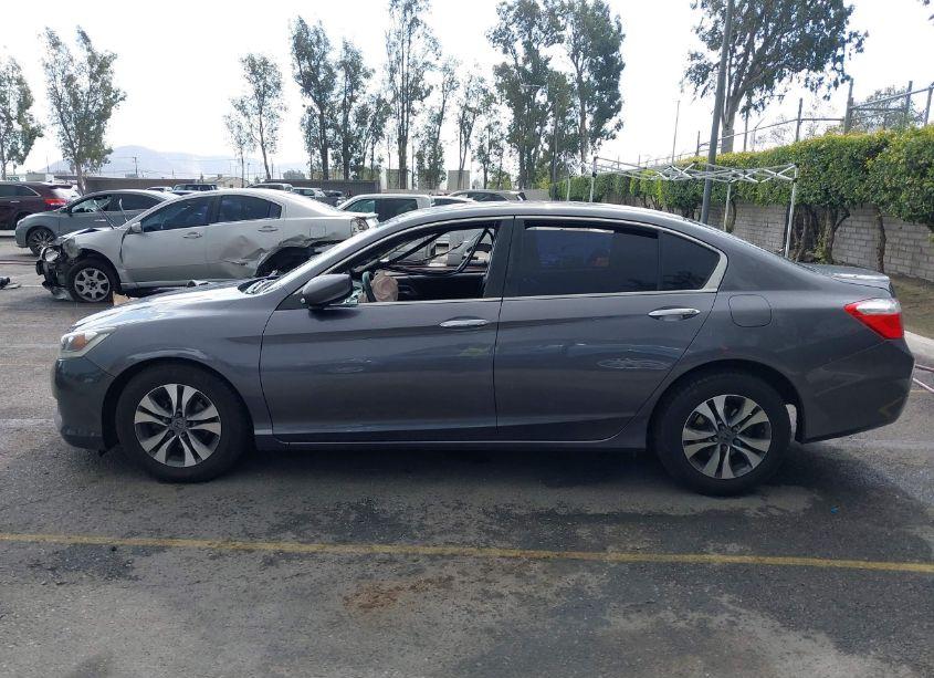 Photo 14 of 2015 Honda Accord LX (VIN 1HGCR2F31FA136786)