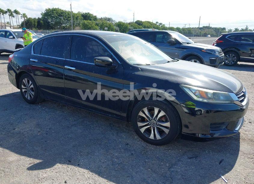 2015 Honda Accord LX (VIN 1HGCR2F31FA159971) main photo