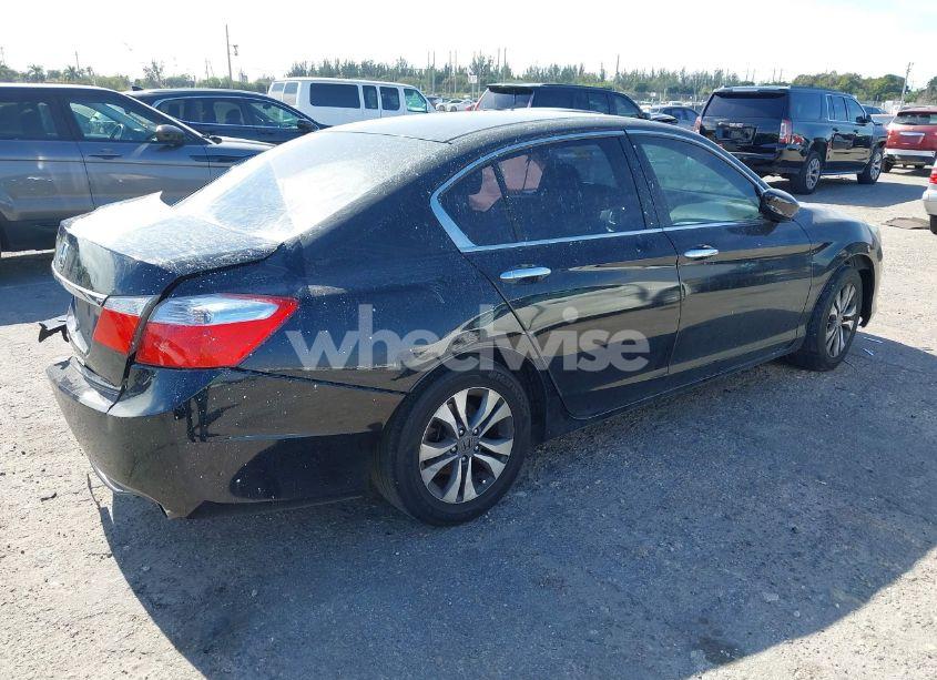 Photo 4 of 2015 Honda Accord LX (VIN 1HGCR2F31FA159971)