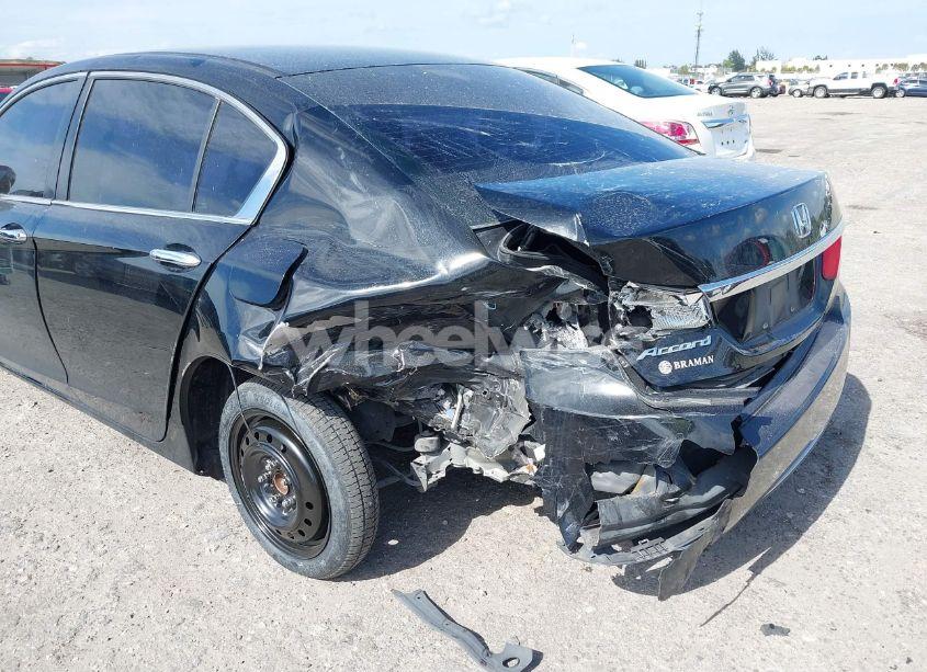 Photo 6 of 2015 Honda Accord LX (VIN 1HGCR2F31FA159971)