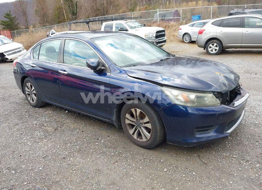2015 Honda Accord LX (VIN 1HGCR2F31FA162028) main photo