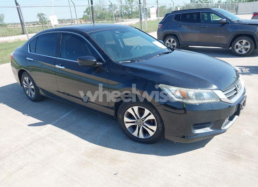 2015 Honda Accord LX (VIN 1HGCR2F31FA184515) main photo