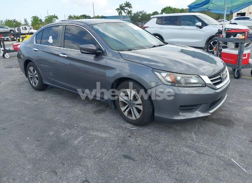 2015 Honda Accord LX (VIN 1HGCR2F31FA199595) main photo