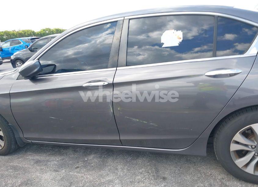 Photo 17 of 2015 Honda Accord LX (VIN 1HGCR2F31FA199595)