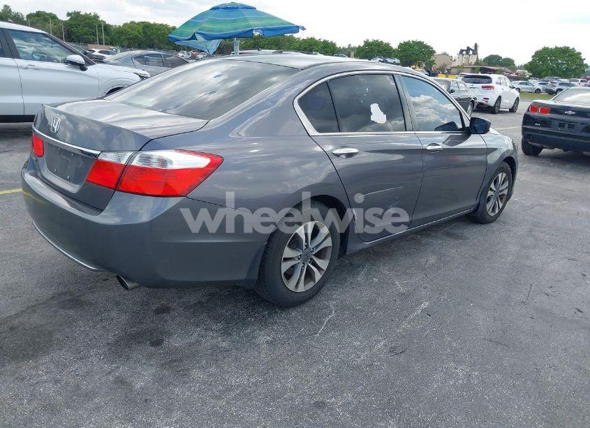 Photo 4 of 2015 Honda Accord LX (VIN 1HGCR2F31FA199595)