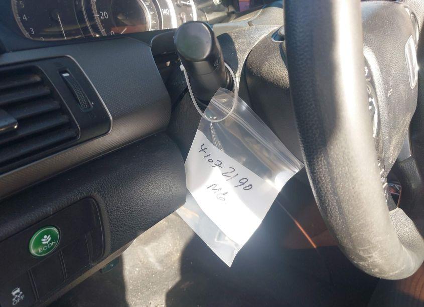 Photo 17 of 2015 Honda Accord LX (VIN 1HGCR2F31FA216041)