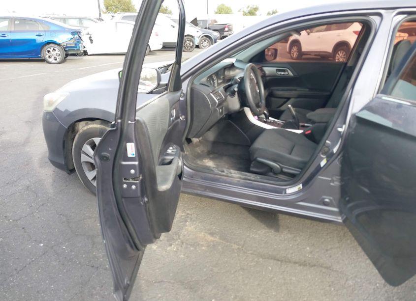 Photo 5 of 2015 Honda Accord LX (VIN 1HGCR2F31FA216041)