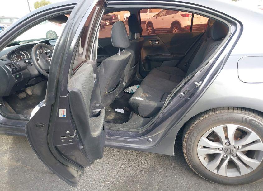 Photo 8 of 2015 Honda Accord LX (VIN 1HGCR2F31FA216041)