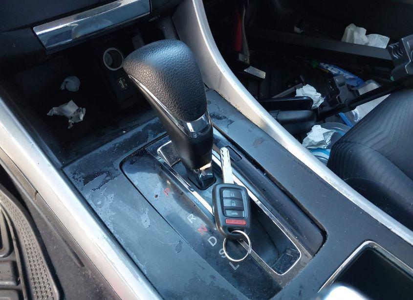 Photo 11 of 2015 Honda Accord LX (VIN 1HGCR2F31FA263506)