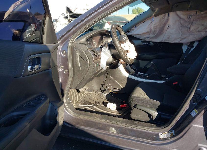 Photo 5 of 2015 Honda Accord LX (VIN 1HGCR2F31FA263506)