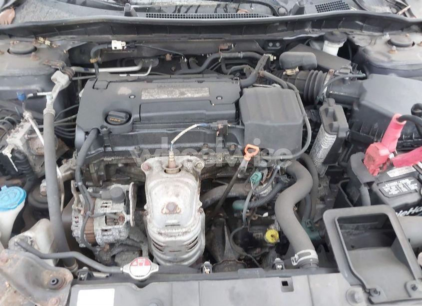 Photo 10 of 2015 Honda Accord LX (VIN 1HGCR2F31FA265871)