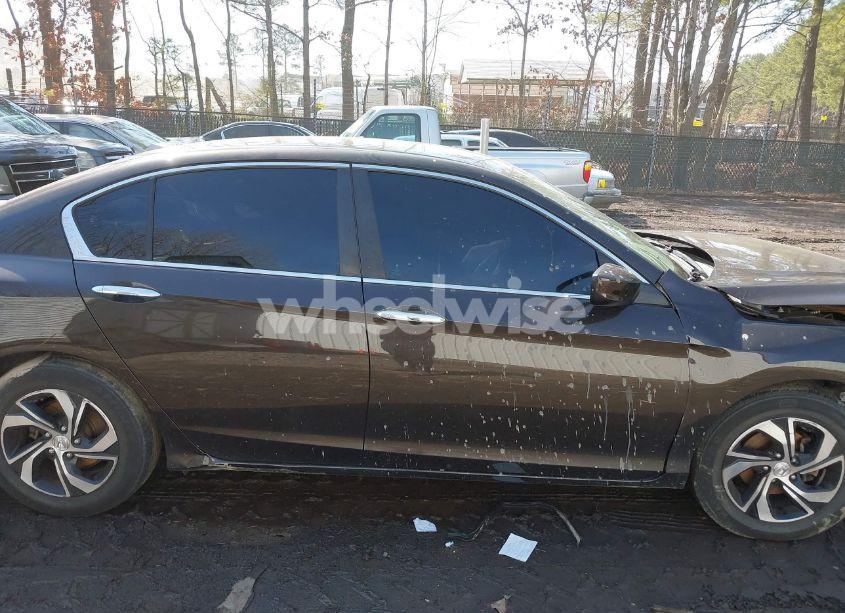 Photo 13 of 2016 Honda Accord LX (VIN 1HGCR2F31GA098364)