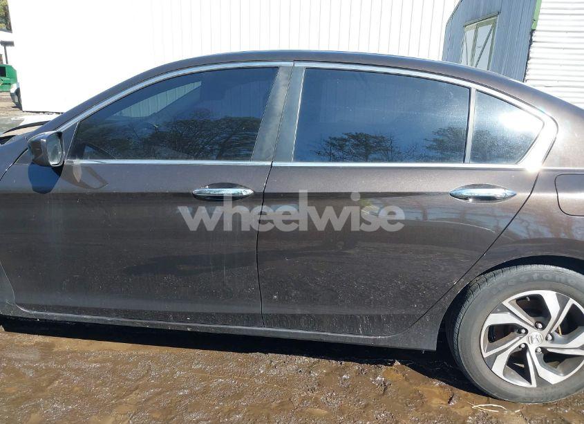 Photo 14 of 2016 Honda Accord LX (VIN 1HGCR2F31GA098364)