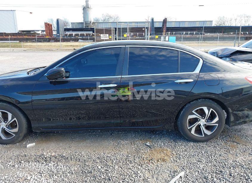 Photo 14 of 2016 Honda Accord LX (VIN 1HGCR2F31GA133677)