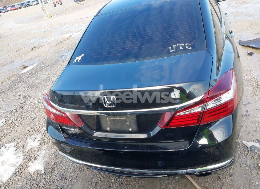 Photo 16 of 2016 Honda Accord LX (VIN 1HGCR2F31GA133677)