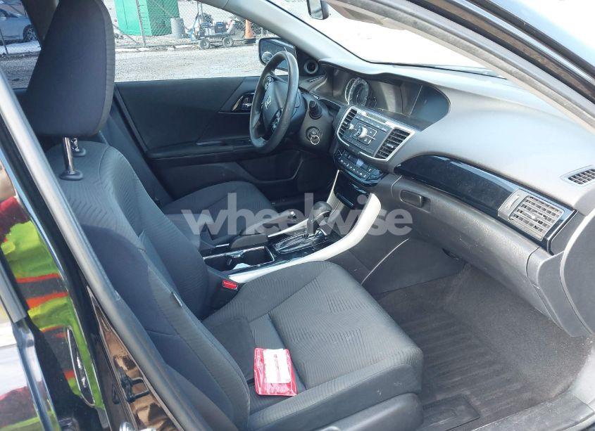 Photo 5 of 2016 Honda Accord LX (VIN 1HGCR2F31GA133677)