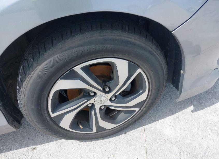 Photo 17 of 2016 Honda Accord LX (VIN 1HGCR2F31GA143819)