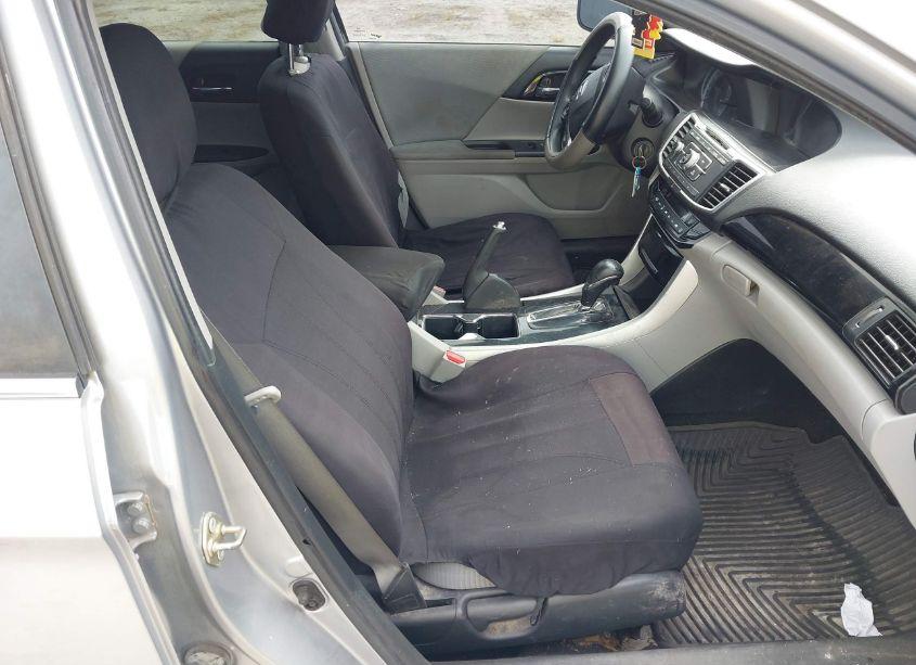 Photo 5 of 2016 Honda Accord LX (VIN 1HGCR2F31GA143819)