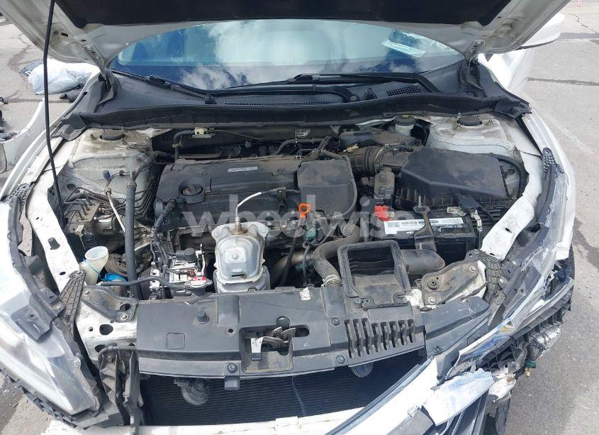 Photo 10 of 2016 Honda Accord LX (VIN 1HGCR2F31GA160622)