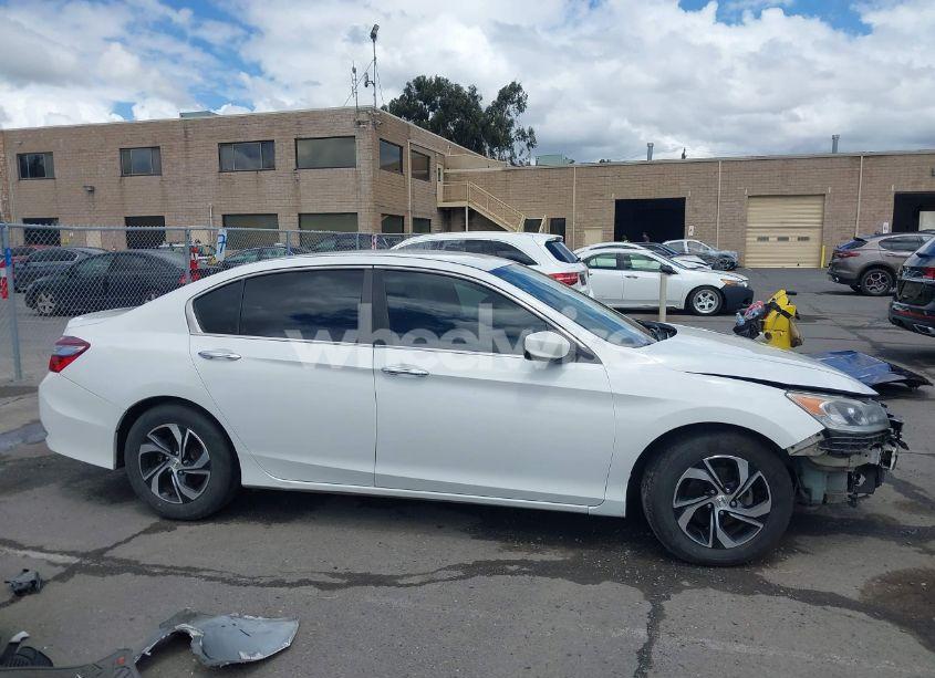 Photo 13 of 2016 Honda Accord LX (VIN 1HGCR2F31GA160622)