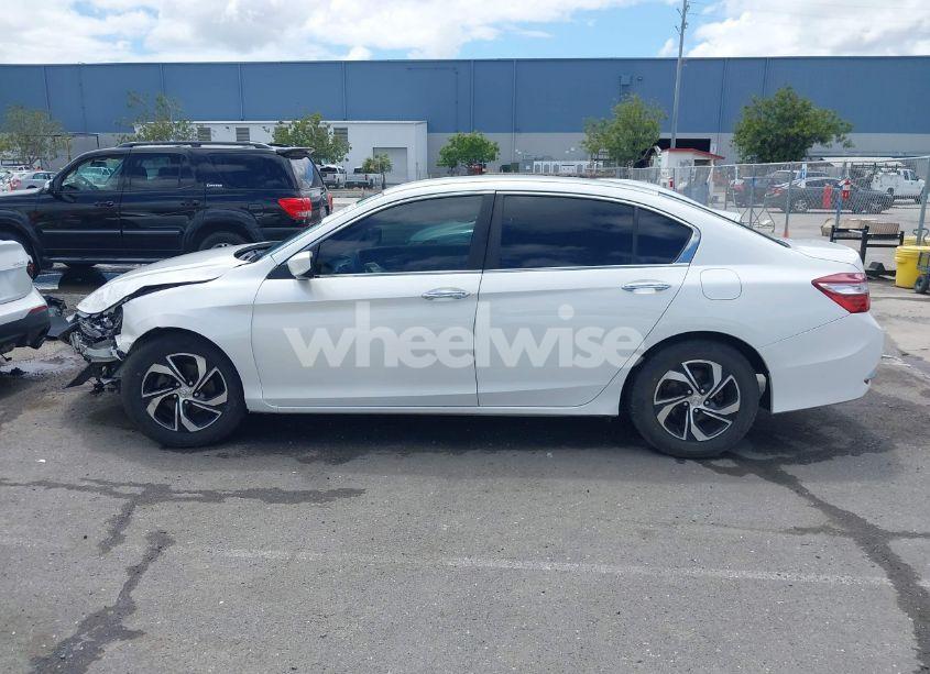 Photo 14 of 2016 Honda Accord LX (VIN 1HGCR2F31GA160622)