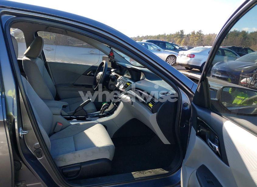 Photo 5 of 2016 Honda Accord LX (VIN 1HGCR2F31GA188159)