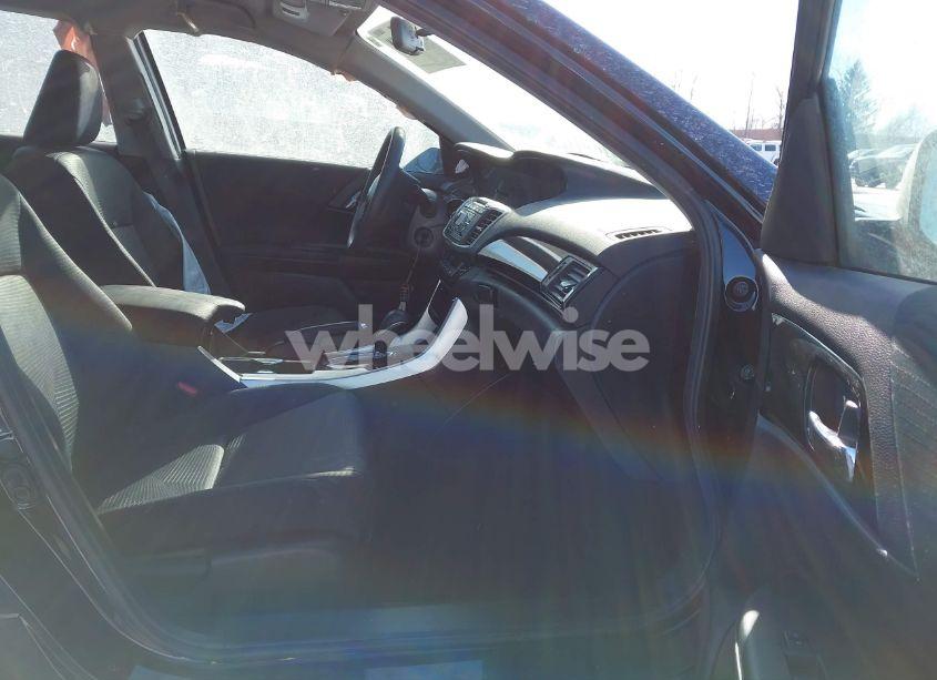 Photo 5 of 2016 Honda Accord LX (VIN 1HGCR2F31GA199906)