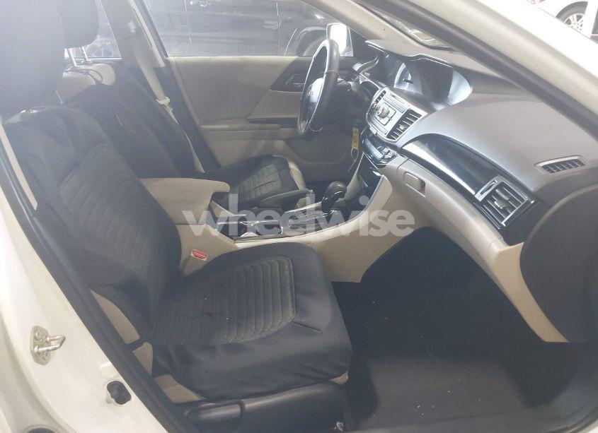 Photo 5 of 2017 Honda Accord LX (VIN 1HGCR2F31HA058853)