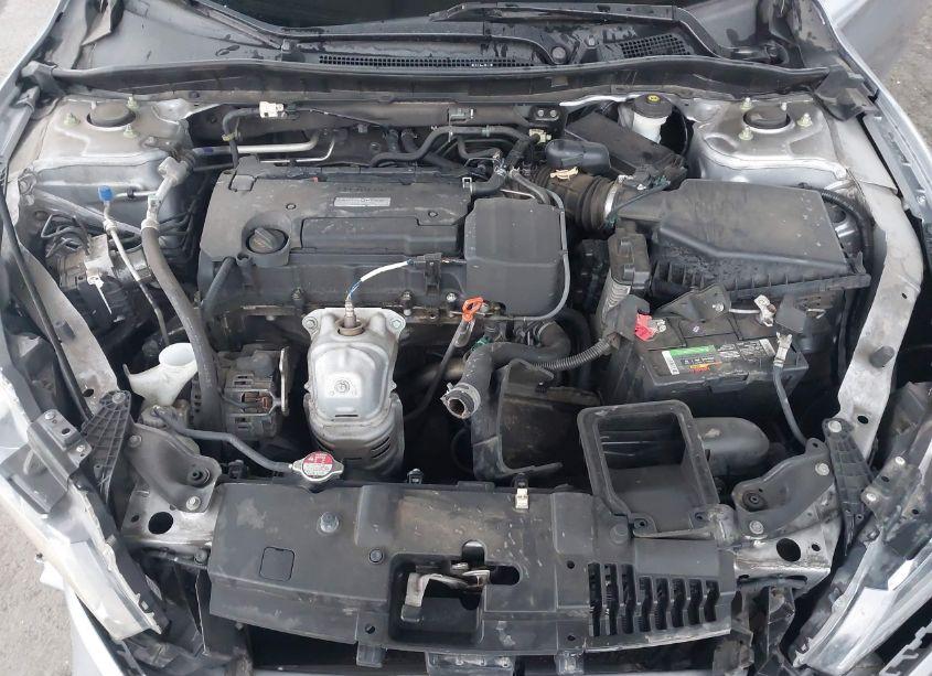 Photo 10 of 2017 Honda Accord LX (VIN 1HGCR2F31HA088306)