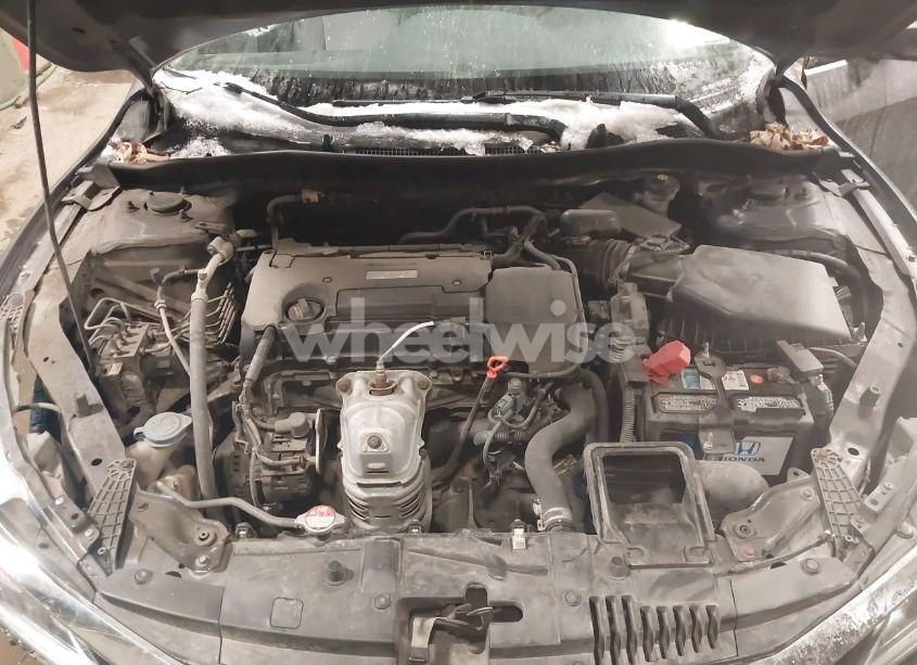 Photo 10 of 2017 Honda Accord LX (VIN 1HGCR2F31HA111518)