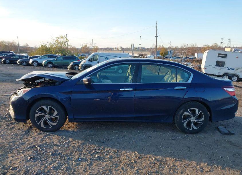 Photo 13 of 2017 Honda Accord LX (VIN 1HGCR2F31HA167491)