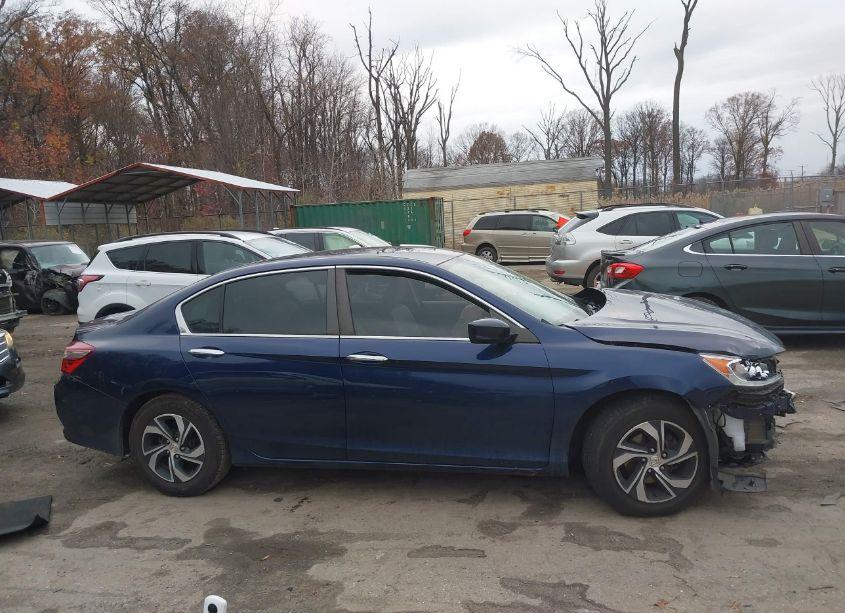 Photo 14 of 2017 Honda Accord LX (VIN 1HGCR2F31HA183416)