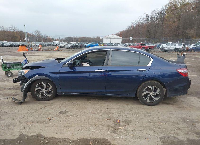 Photo 15 of 2017 Honda Accord LX (VIN 1HGCR2F31HA183416)