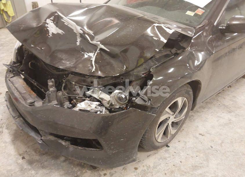 Photo 6 of 2017 Honda Accord LX (VIN 1HGCR2F31HA196604)