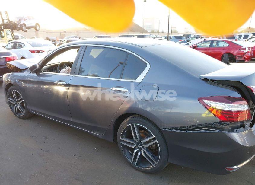 Photo 15 of 2017 Honda Accord LX (VIN 1HGCR2F31HA201865)