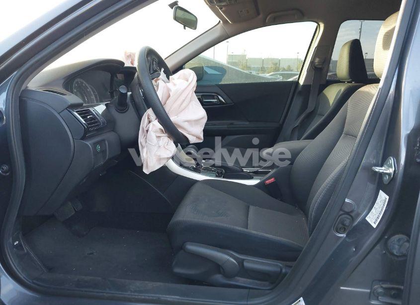 Photo 5 of 2017 Honda Accord LX (VIN 1HGCR2F31HA201865)